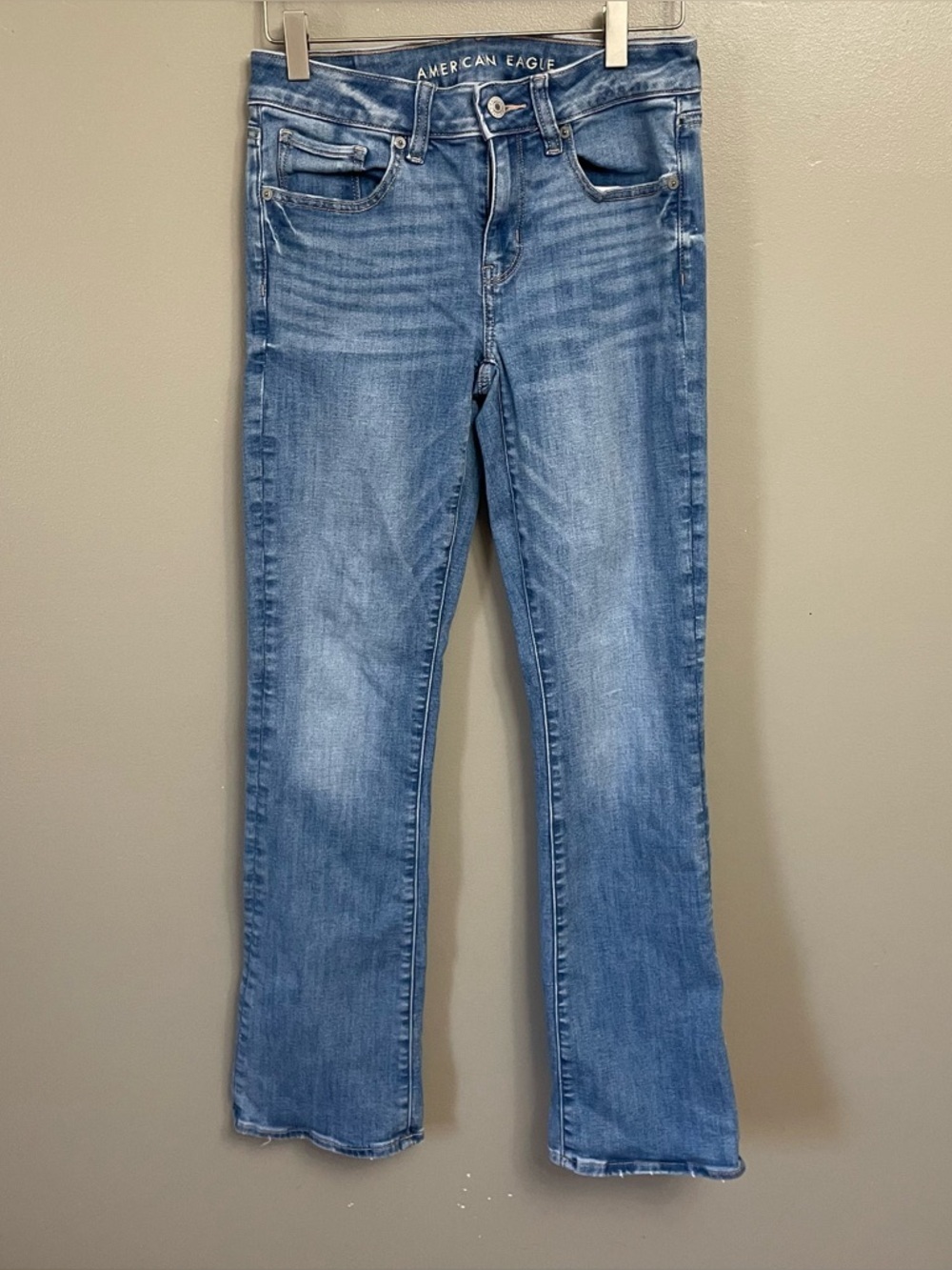 American Eagle Outfitters Kick Boot Low Rise Flare Jeans Medium Wash 2 Regular
